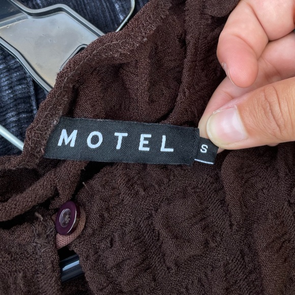 Motel Rocks Set - Picture 6 of 7